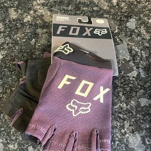 Women’s, small, FOX racing gloves